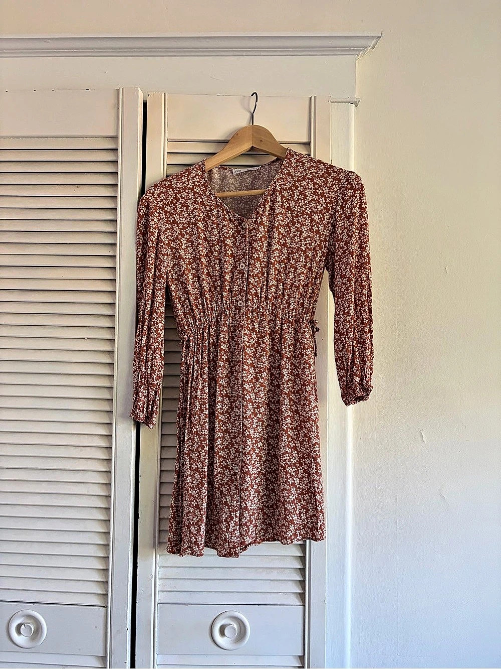 Zara Floral Mini Dress in Brown & White Size Small Like New